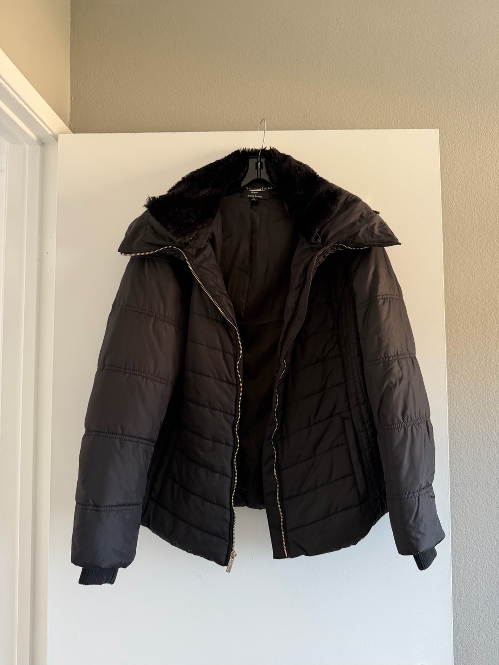 dennis basso Black Puffer Jacket with Faux Fur Trim